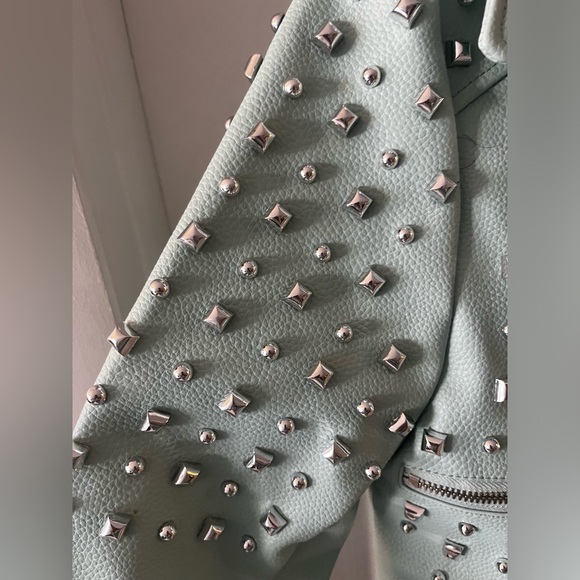 Jacket - Picture 5 of 9